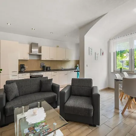 Modern Apartment In Sebnitz With A Terrace In Sebnitz Exterior photo