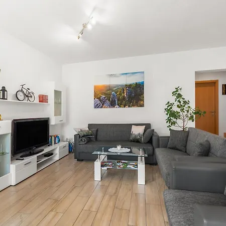 Modern Apartment In Sebnitz With A Terrace In Sebnitz Exterior photo